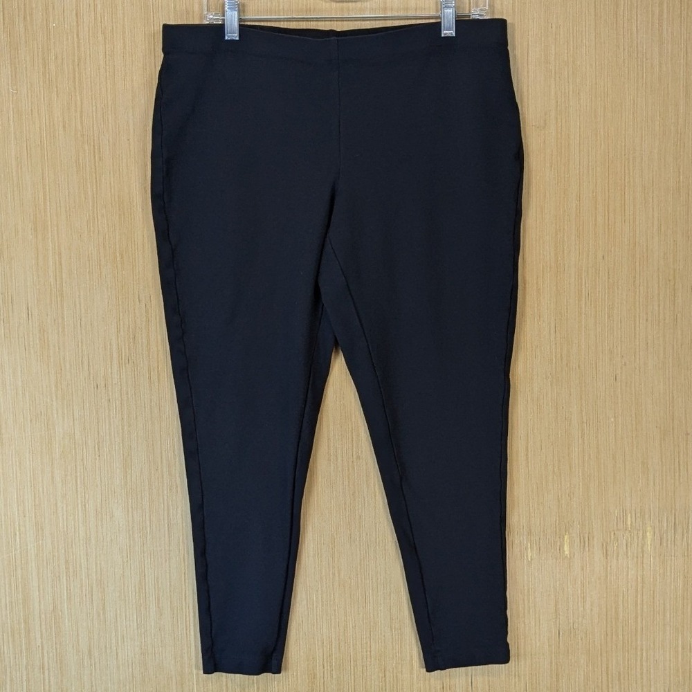 Chico's Black Ponte Knit Pull On Slim Leg Yoga Pants Size 12 Stretch Travel